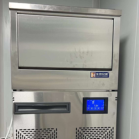 ICE-F90-30雪花制冰机交付广东深圳某医疗器械