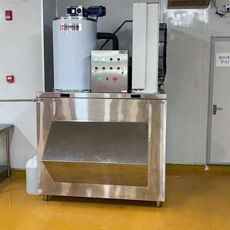 2吨片冰制冰机交付武汉某面点加工厂