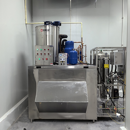 3吨不锈钢片冰机交付河南某肉类加工食品厂